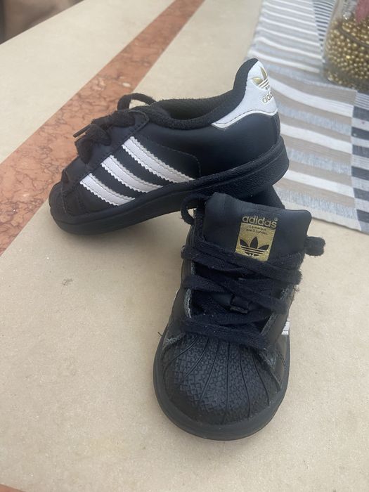 Tenis varias marcas e numeros