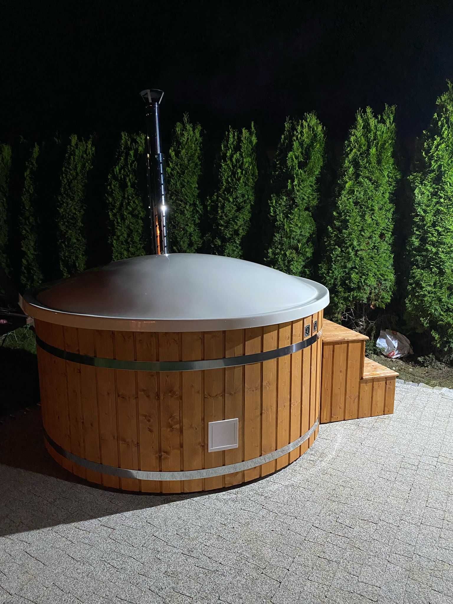 Bania ogrodowa, jacuzzi, led. Dostępne od ręki. Hot Tub.