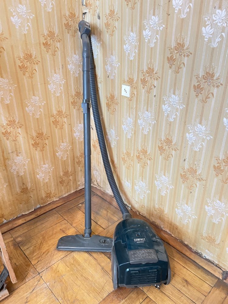 Продам пилосос daewoo compact