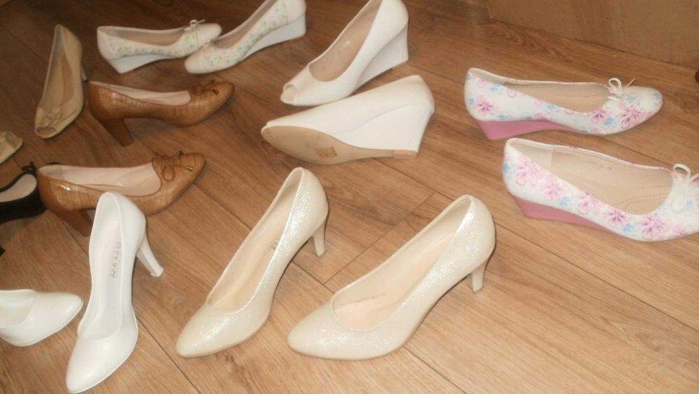 Buty damskie –białe, ecru, czarne, m.in. Brilu -rozmiar 39, 38