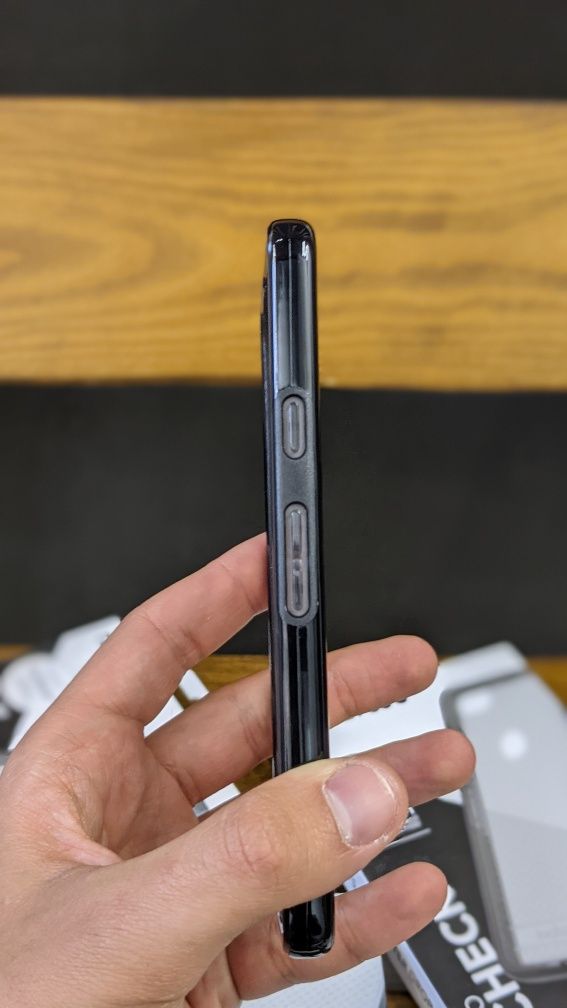 Чехол Tech21 EvoCheck Google Pixel 2 Smoke Black Чохол