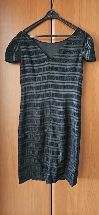 Czarna elegancka sukienka