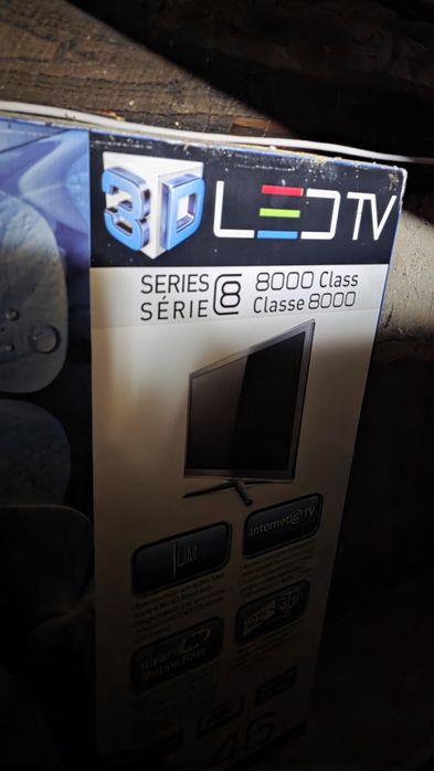 Telewizor TV Samsung UE46C8000 + 3 pary okularów 3D + uchwyt na ścianę