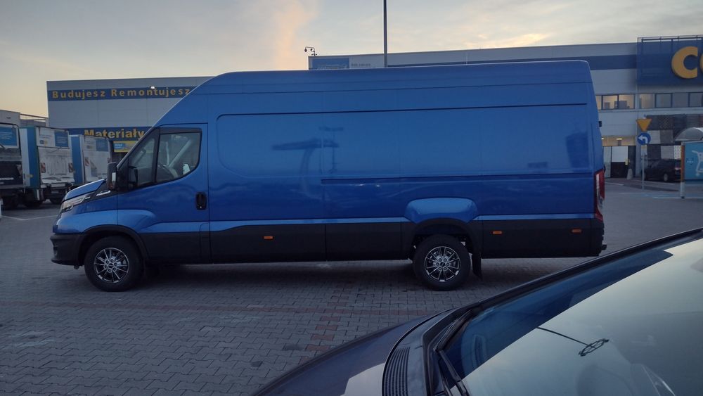Usługi transportowe przeprowadzki itp