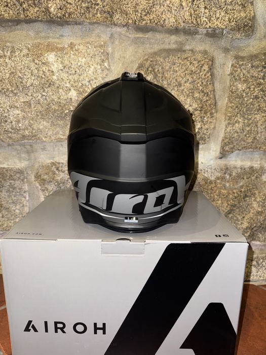 Airoh strycker black mate
