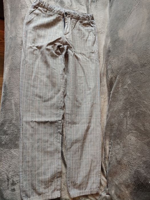 Eleganckie chłopięce spodnie wizytowe