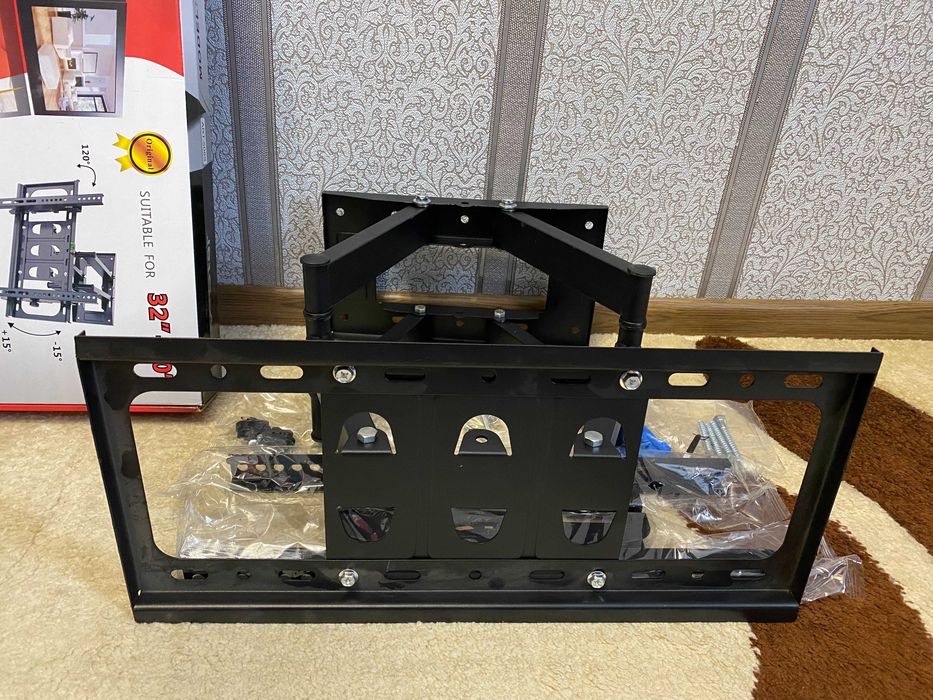 Кронштейн,  Поворотне кріплення на стіну для телевізора від 32" до 60"