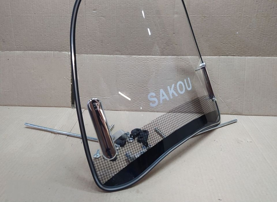 Обтекатель мото (ветровое стекло) универсальный