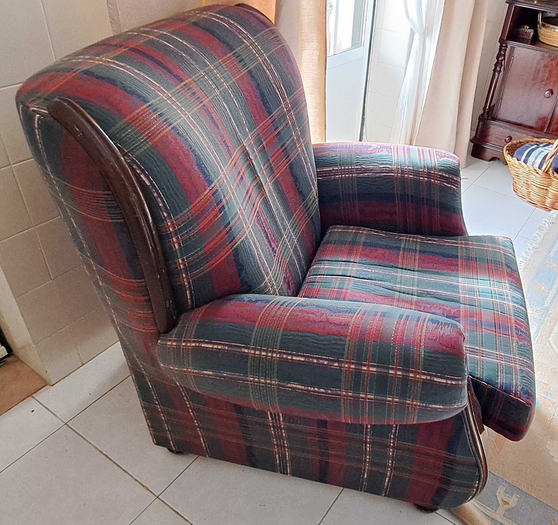 Conjunto de 3 sofás, ótimo estado