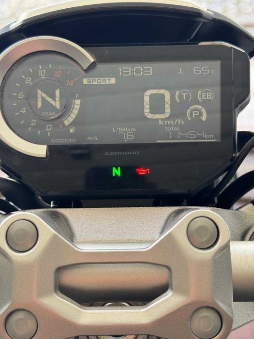 Mota HONDA CB 1000RA como nova