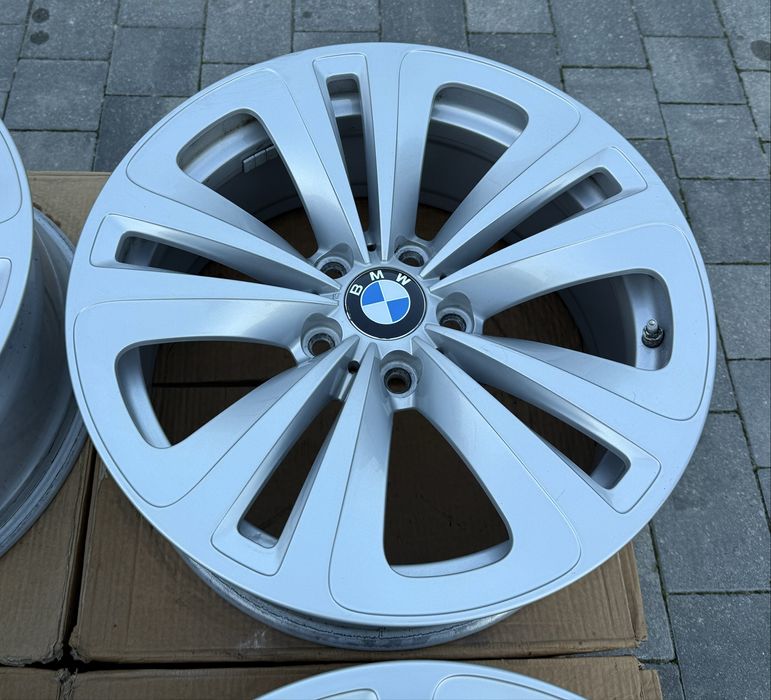 Oryginalne felgi Bmw 18’ F10 F11 F12 X1 X3 X4 F30 E60 5x120 et30 8J