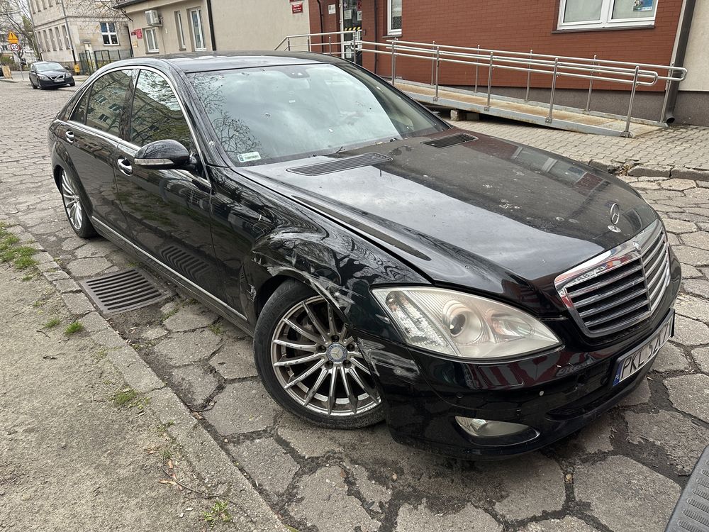 Mercedes S w221 3.2 CDI v6 lekko uszkodzony po kolizji