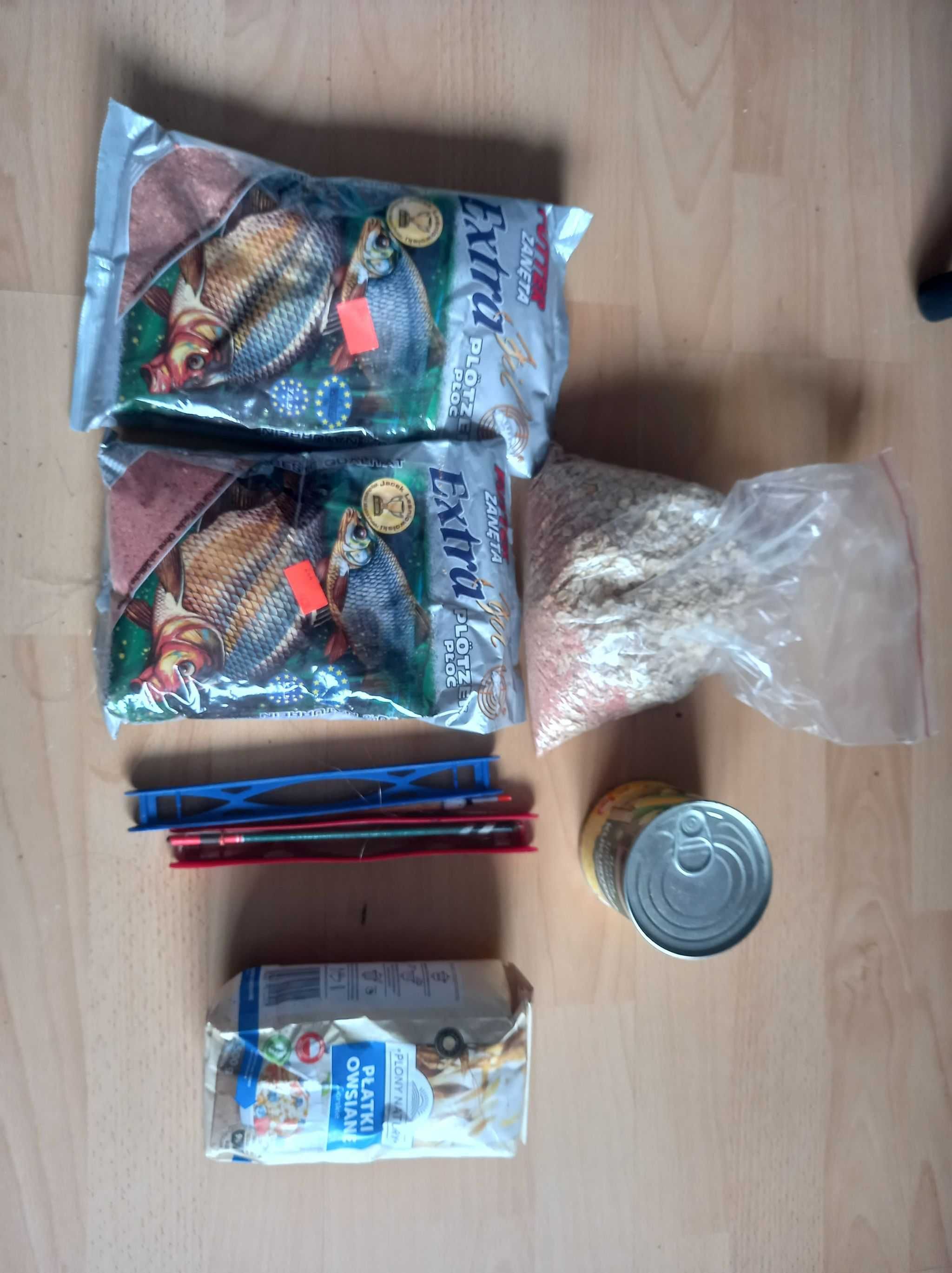Sprzedam wędki  wraz z akcesoriami.