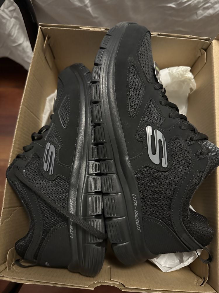 Tenis skechers desportivo e uso casual