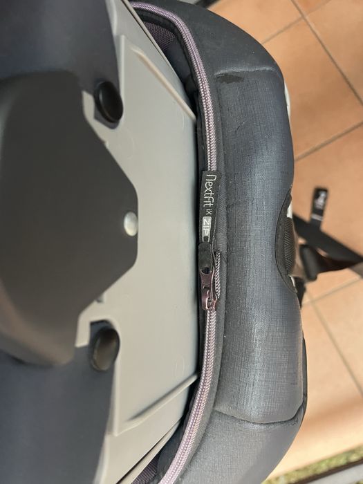 Автокрісло chicco nexfit