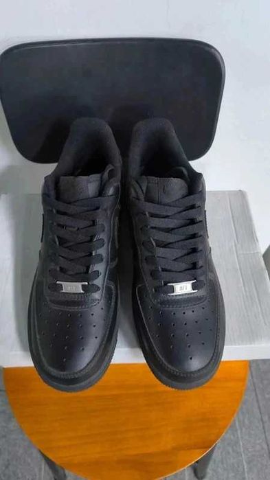Buty biegania Nike Air Force 1 Black R.42