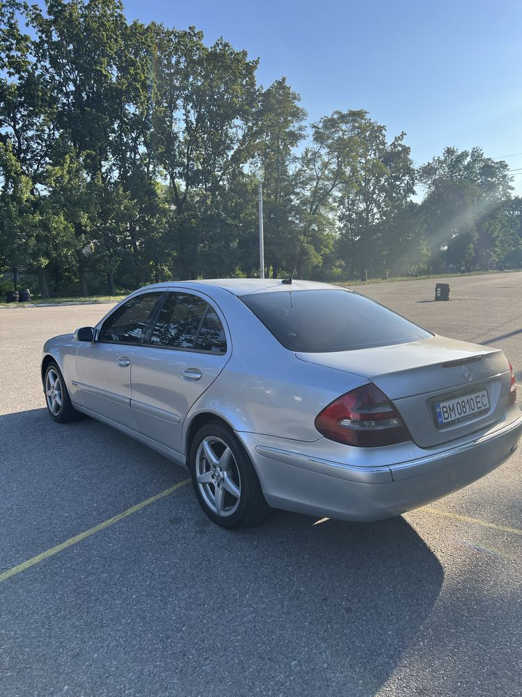 Mercedes-Benz- E-Class 2003
