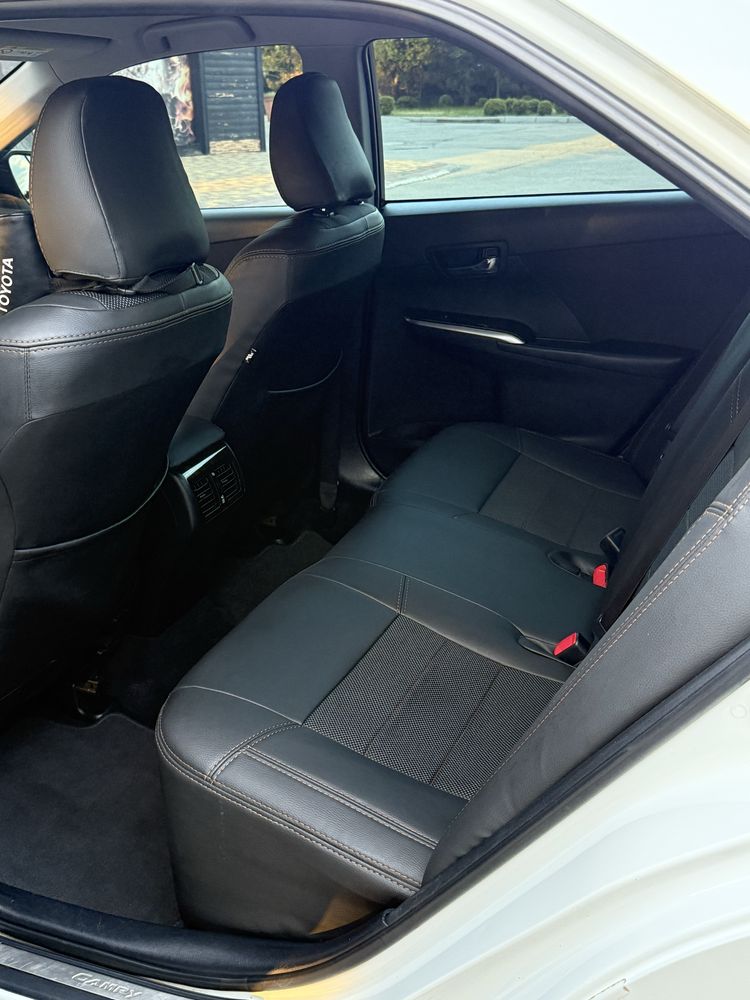 Продам официальную Toyota Camry 2015года