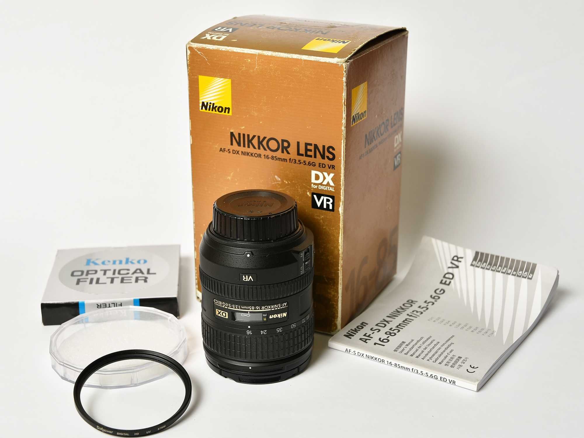 Nikon AF-S 16-85mm f/3.5-5.6G ED VR DX.