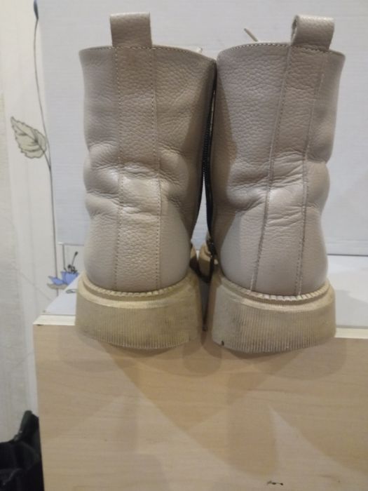 Продам женские зимние кожаные ботинки Fashion