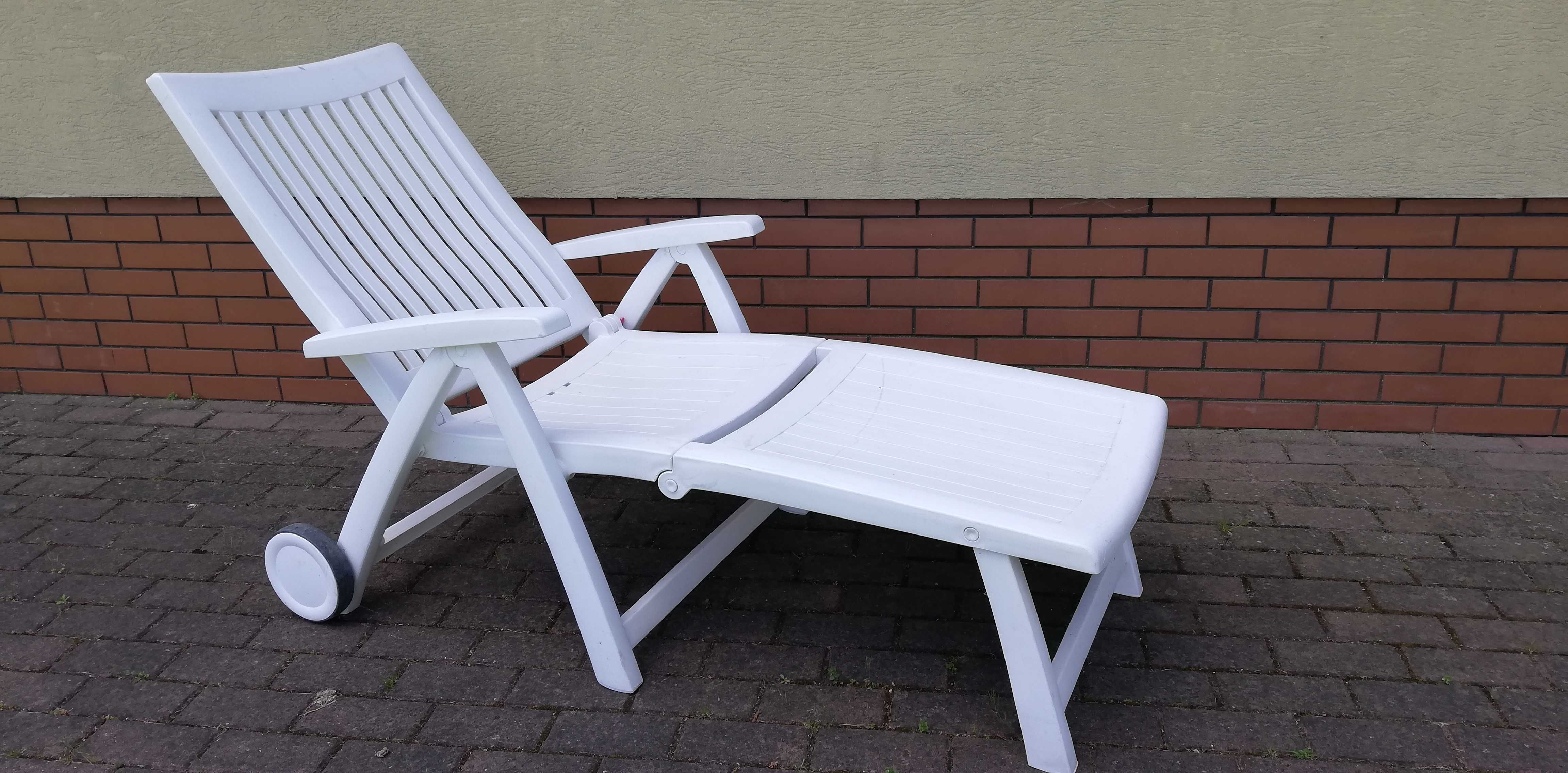 Leżak ogrodowy biały basenowy długi łóżko leżanka fotel do opalania