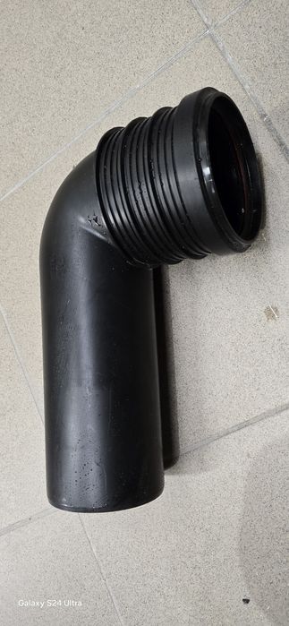 Kolano od stelaża wc  tece