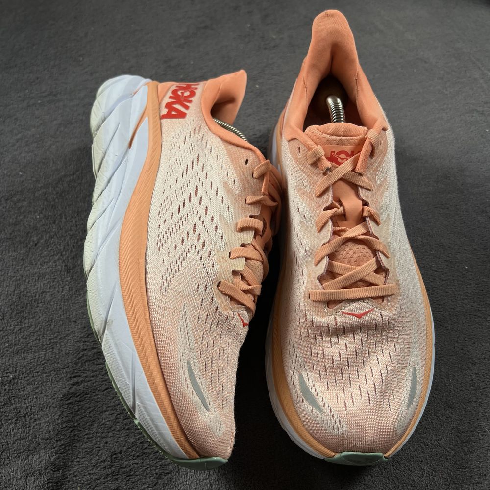Жіночі кросівки  Hoka cliftone 8. P. 40.