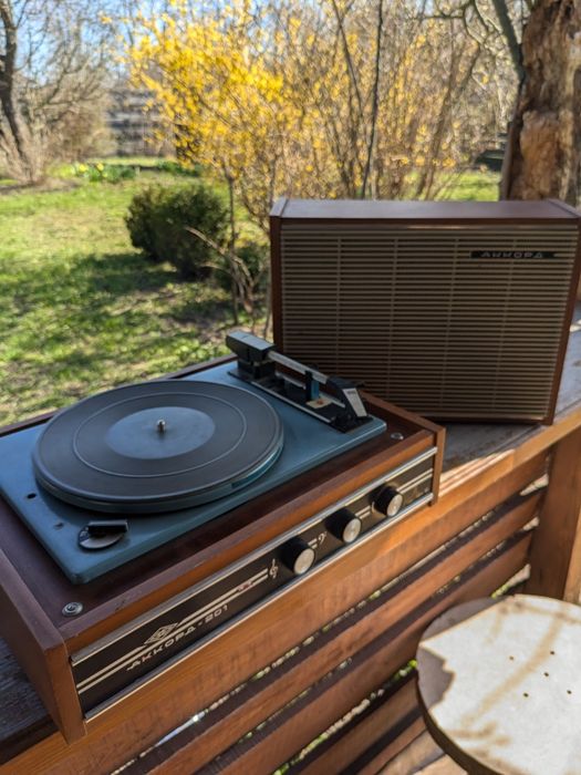 Проигрыватель аккорд 201 для пластинок.