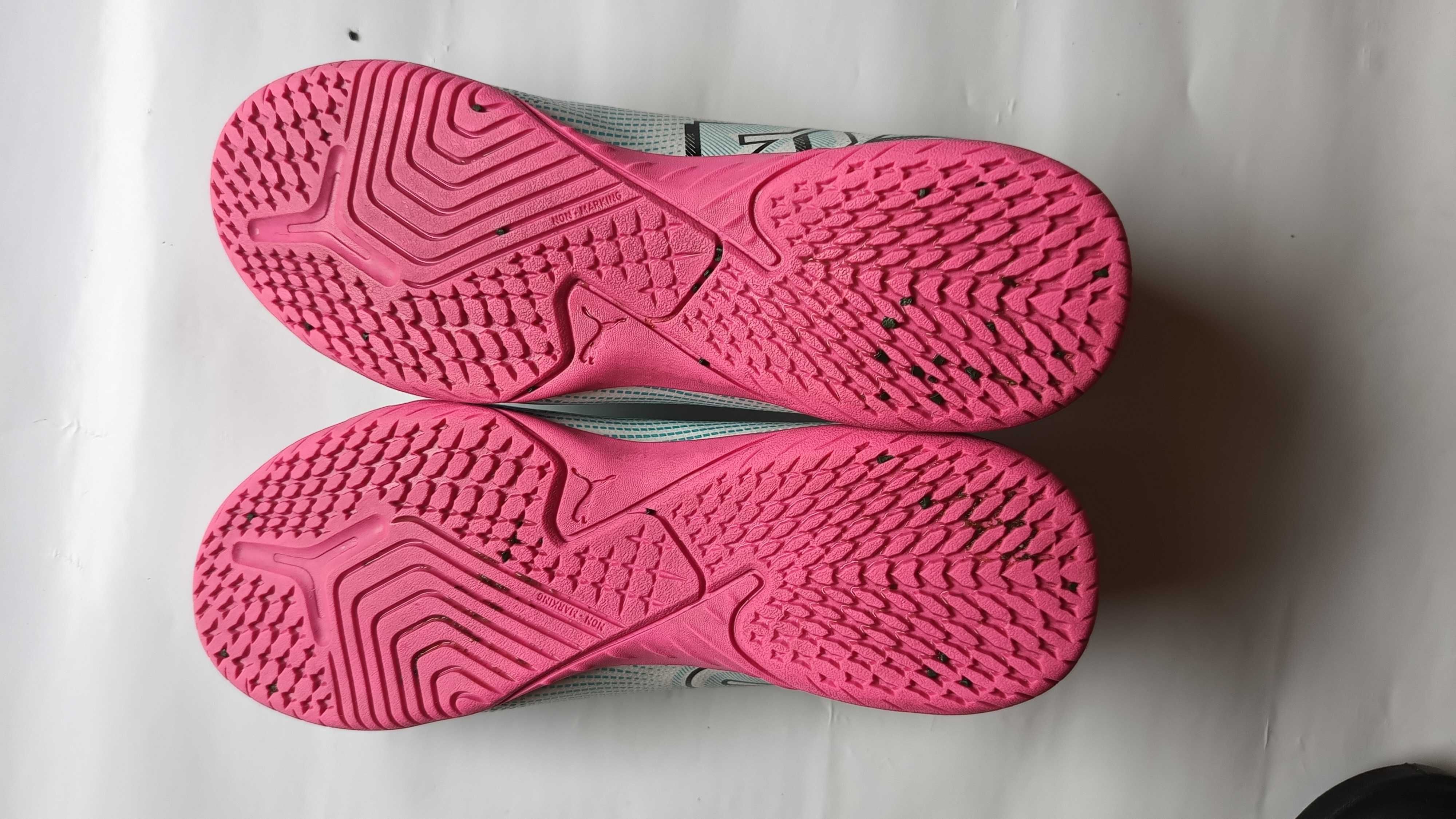 Buty piłkarskie halówki Nike 36