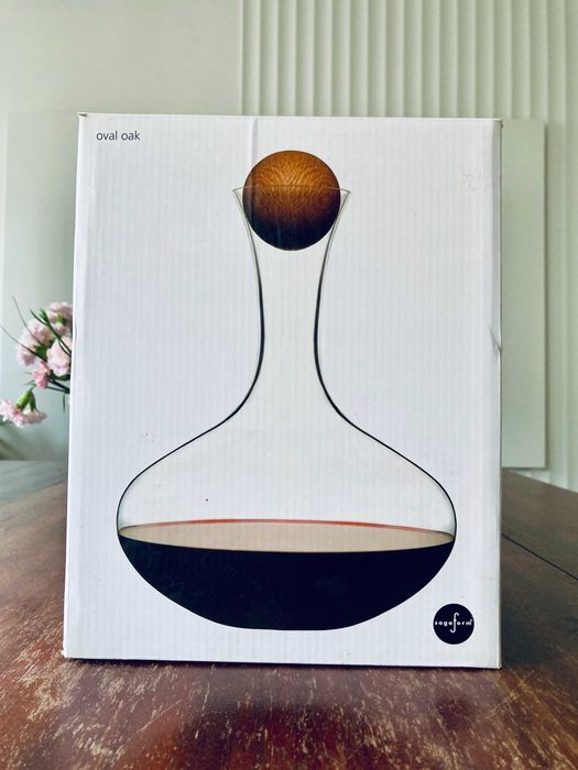 Karafka do wina z dębowym korkiem Sagaform Oval Oak