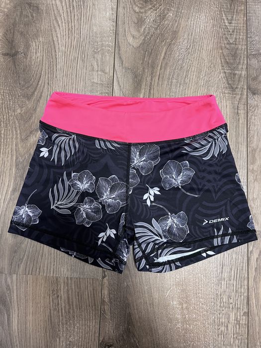 Продам костюм для тренировок Demix для девочки, шорты в подарок