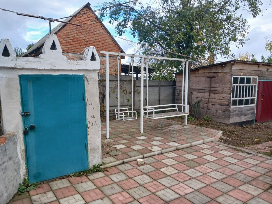 Гарний будинок в затишному місці з озером ,і гарним лісним краєвидом