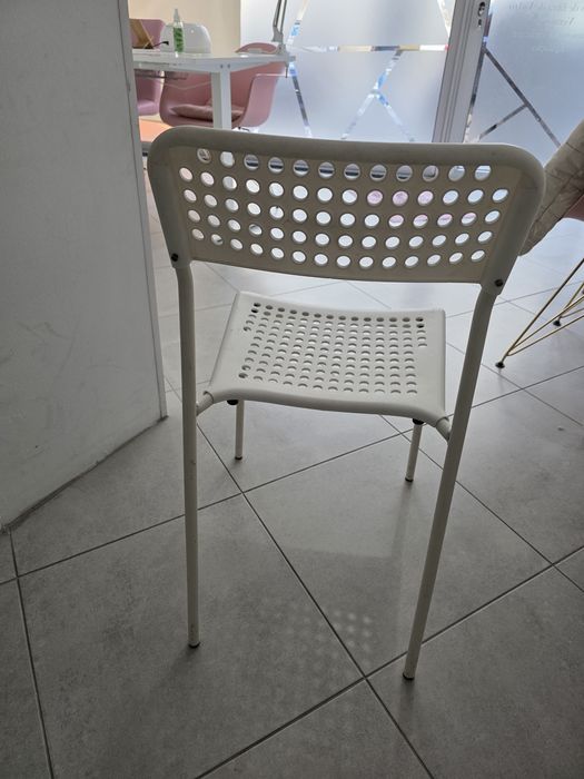 Cadeiras brancas ikea