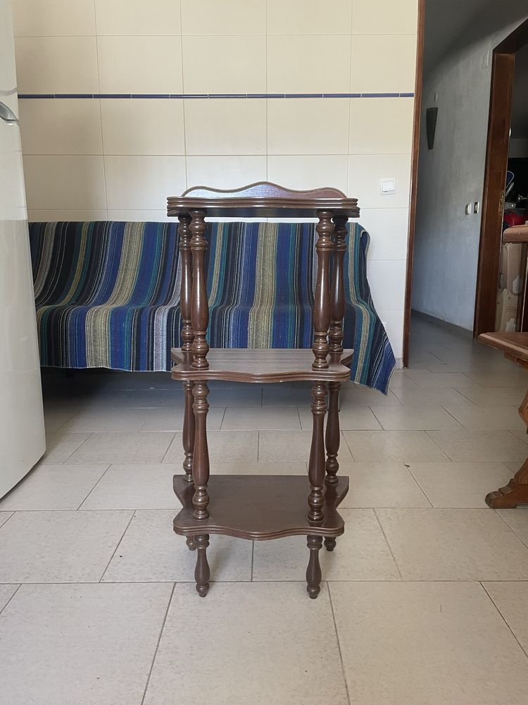 Estante de Madeira