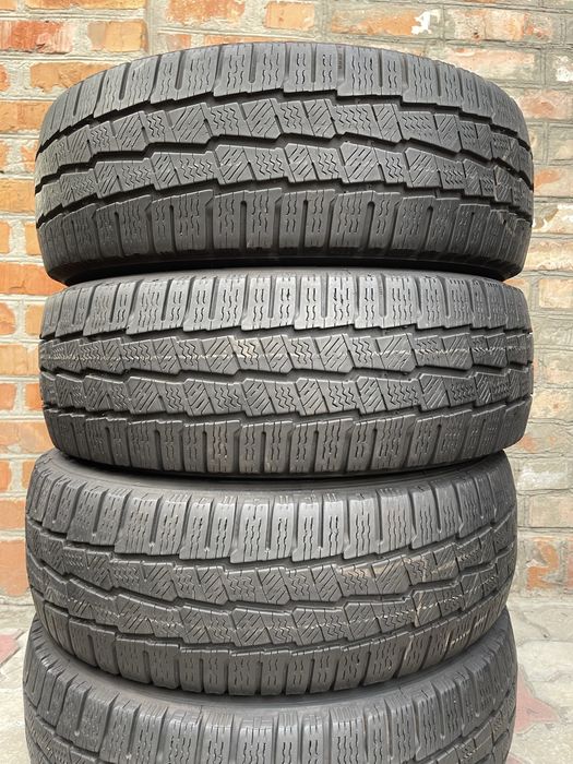 Резина Зима б/у Michelin 215/60R17C