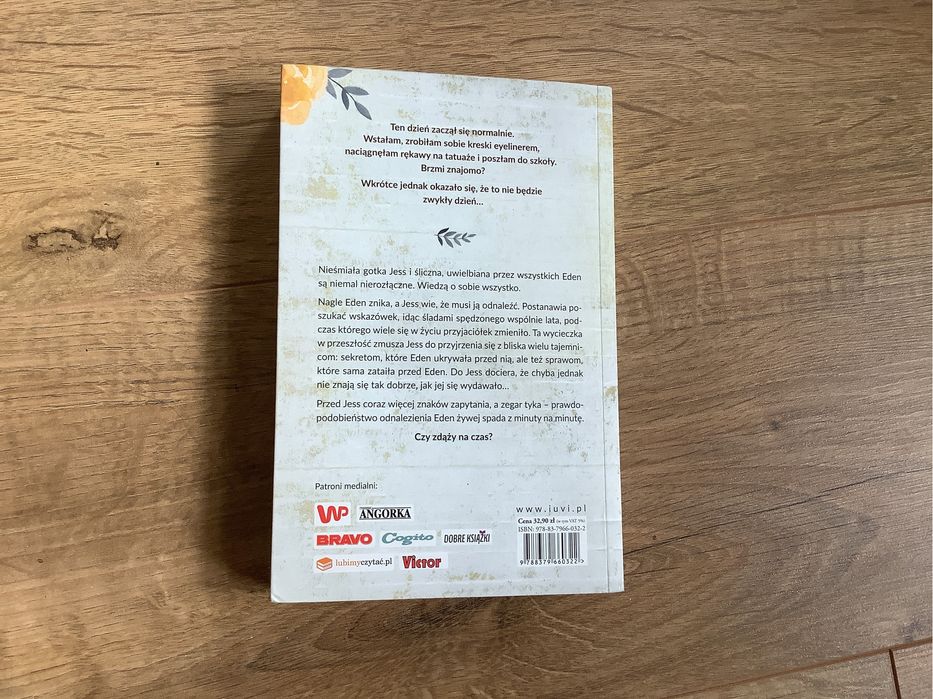 Książka lato Eden liz flanagan wydawnictwo iuvi