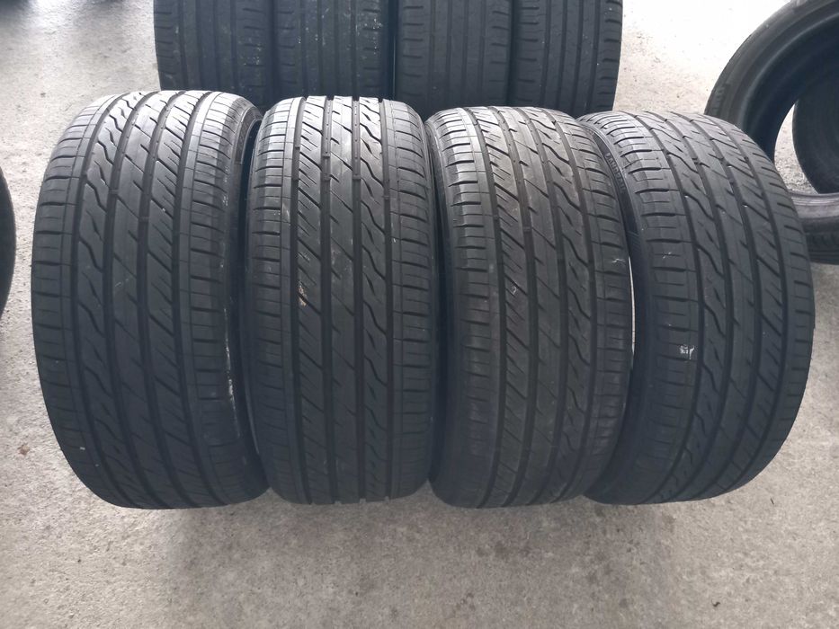 4 Pneus 225/35R20 como Novos