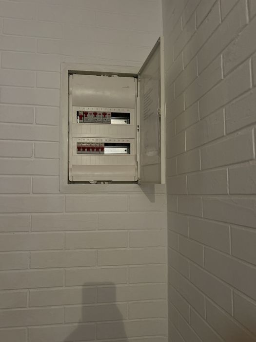 Продаж 2-х кім з євроремонтом