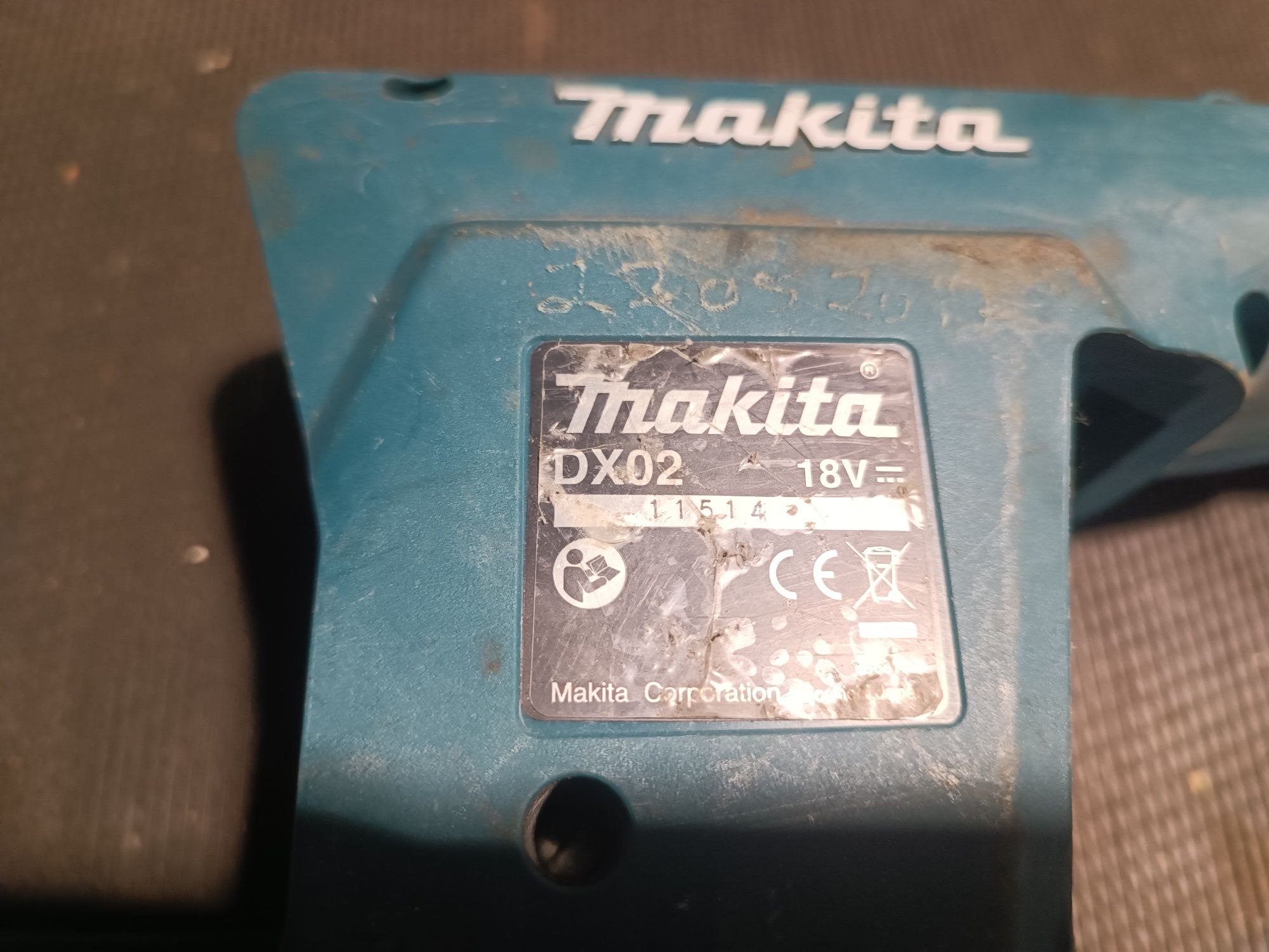 Odsysacz pyłu Makita dx02 młotowiertarka