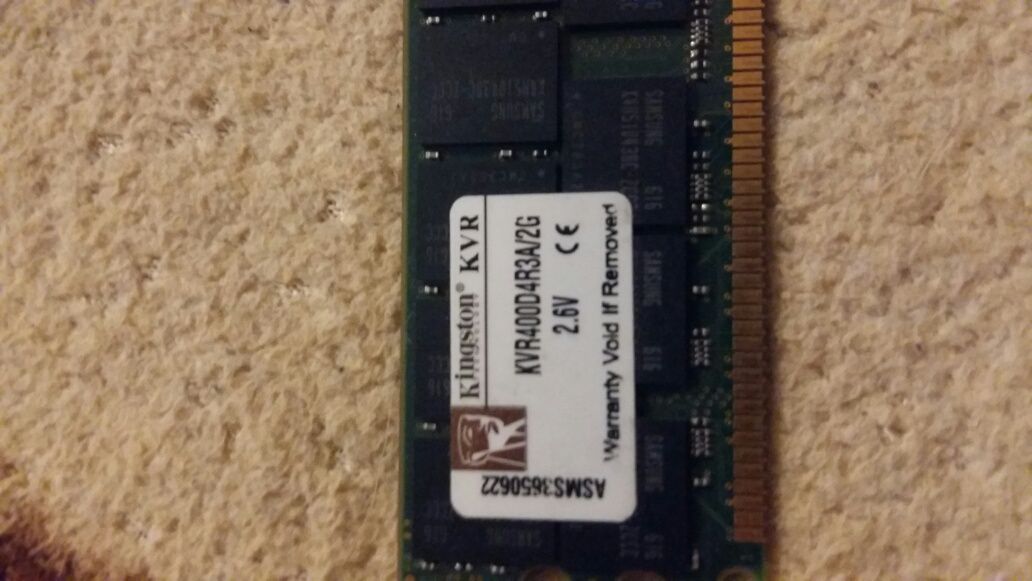 Продам память Kingston 2 GB DDR 400 MHz KVR400D4R3A
