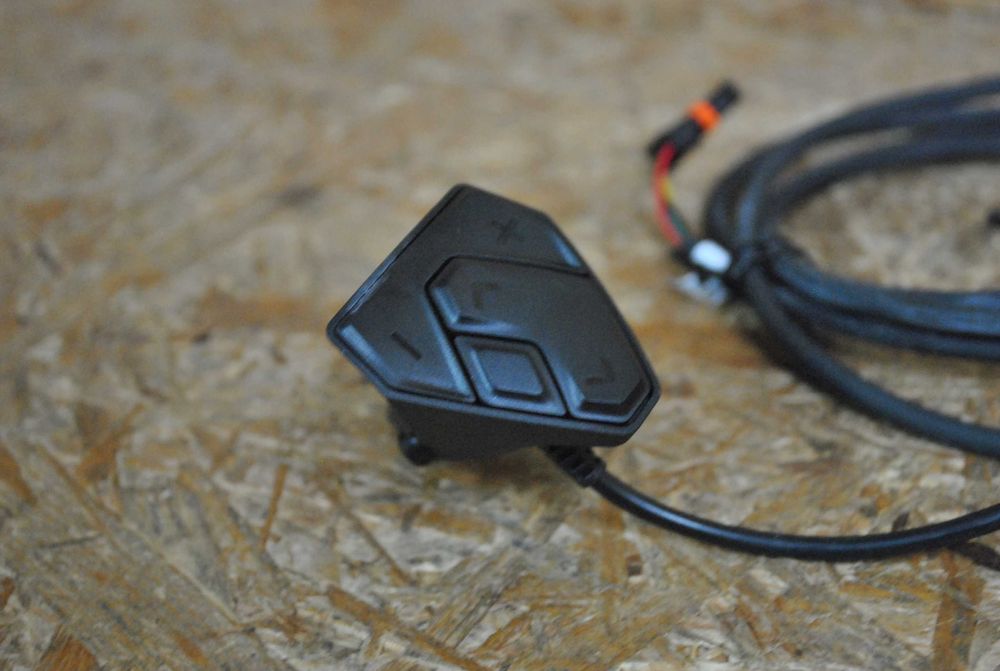 Nowy Zestaw KIOX BOSCH BRC351 podstawka manipulator kabel do silnika