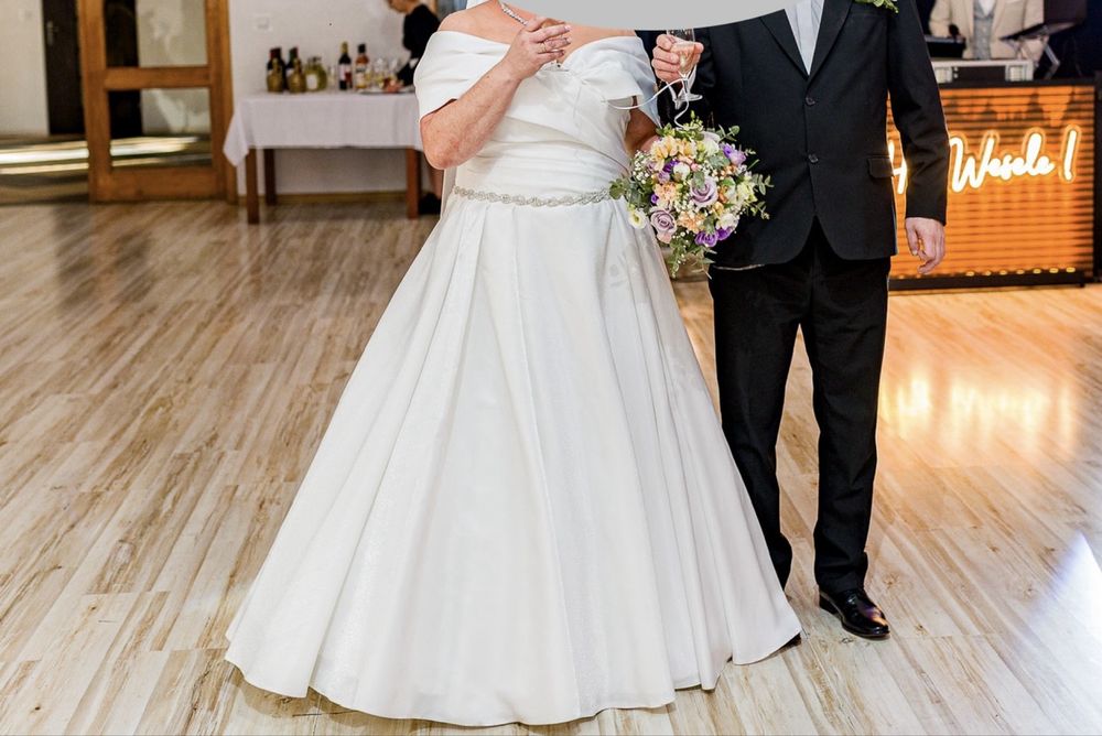 Suknia ślubna + możliwość przeróbek