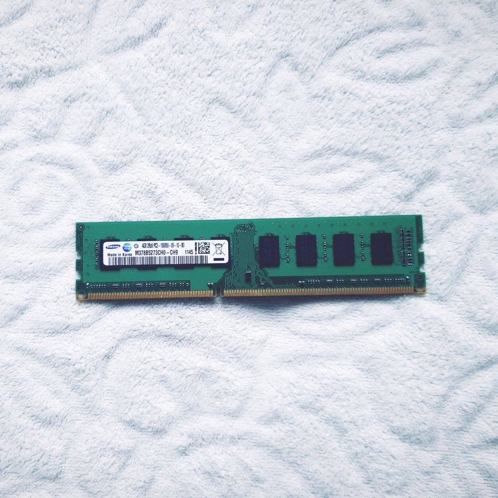 Оперативна пам'ять DDR3 4Gb Samsung / Crusial