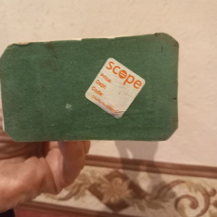 Angielski Latarnik, zegar stojący na baterie