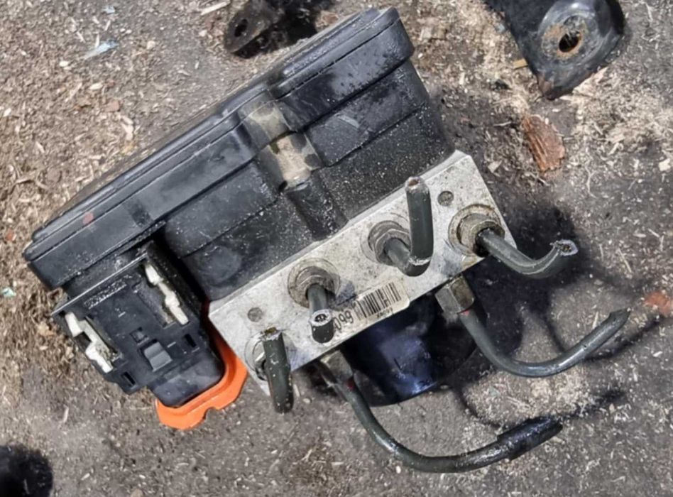 pompa ABS sterownik Suzuki Swift 06/2109/0568/3 X2T37871MT