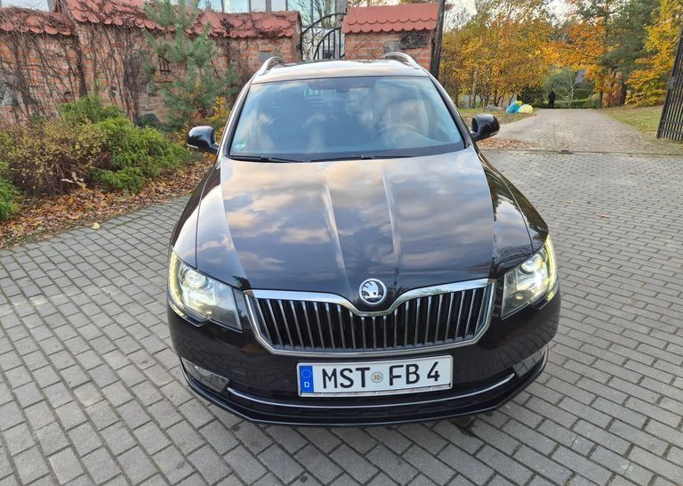 Skoda Superb Combi 2.0 TDI DSG Exclusive