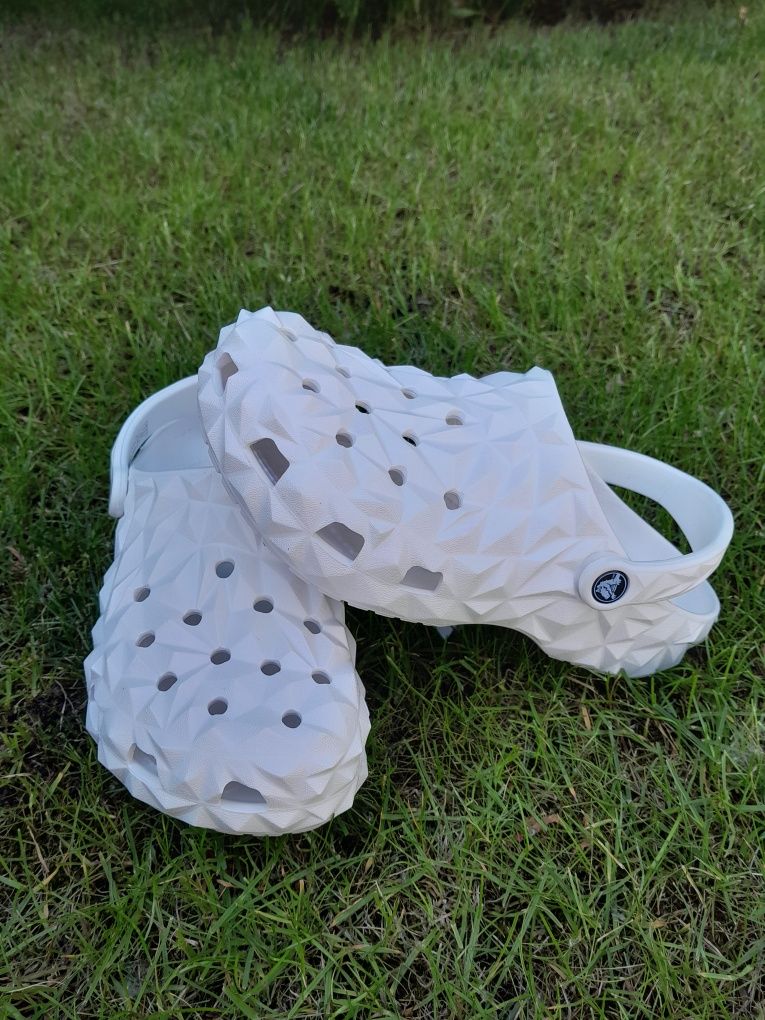 Crocs Classic Geometric New