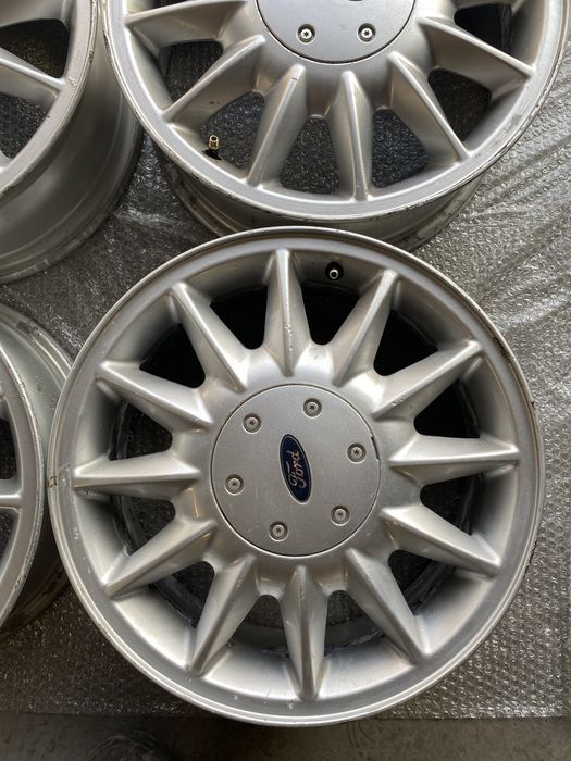 Oryginalne felgi ford sierra scorpion 6jx16h2 et49,5 4x108 komplet