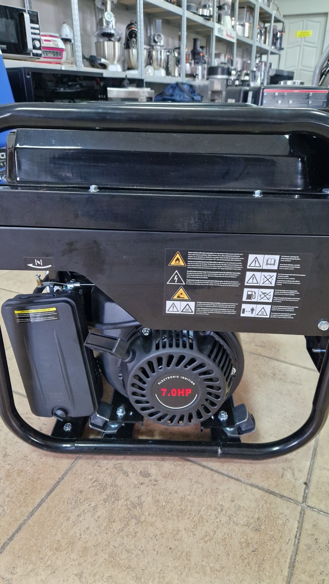 Інверторний бензиновий генератор Revolt 3.8 kW Привезено з Німеччини