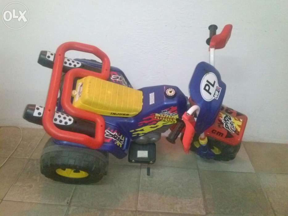 Motor na akumulator dla dziecka. Pojazd, zabawka na lato Dzień dziecka